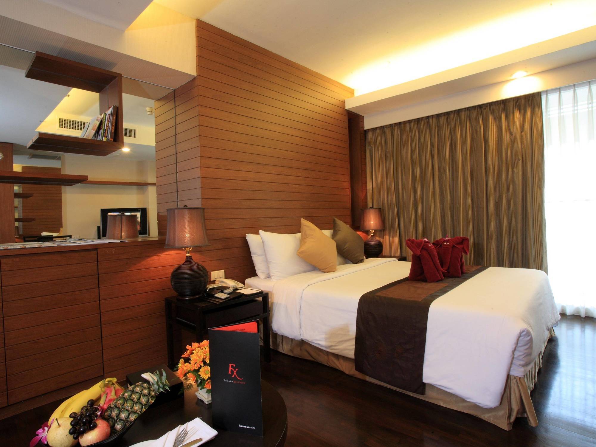 Furamaxclusive Sathorn, Отель