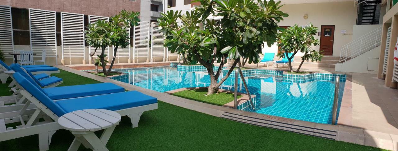 Furamaxclusive Sathorn, Отель