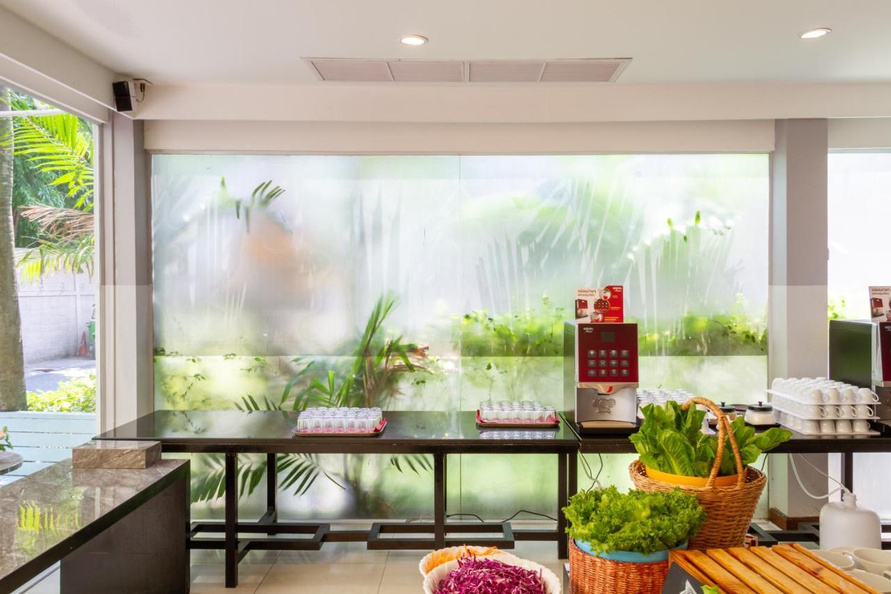 Отель Furamaxclusive Sathorn, Бангкок